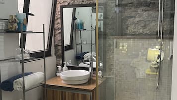 Apartment, 1 Double Bed | Bathroom