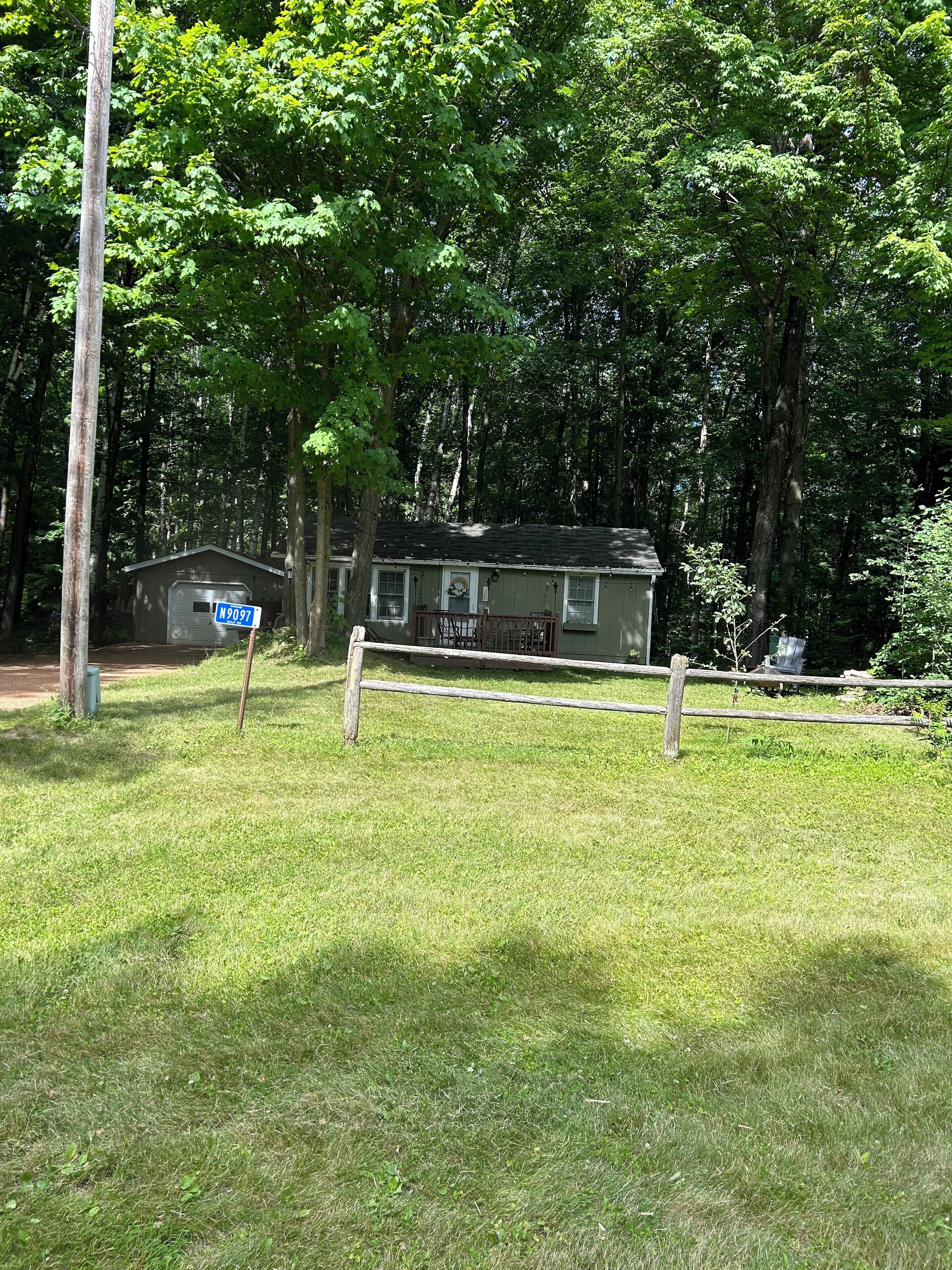 Charming cottage with 2 bed 1 bath WiFi, AC  Antigo Bass Lake Golf Course