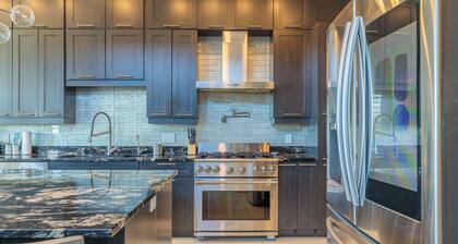 La dolce Vita Villa back yard Oasis inground pool putting green bocci firepit