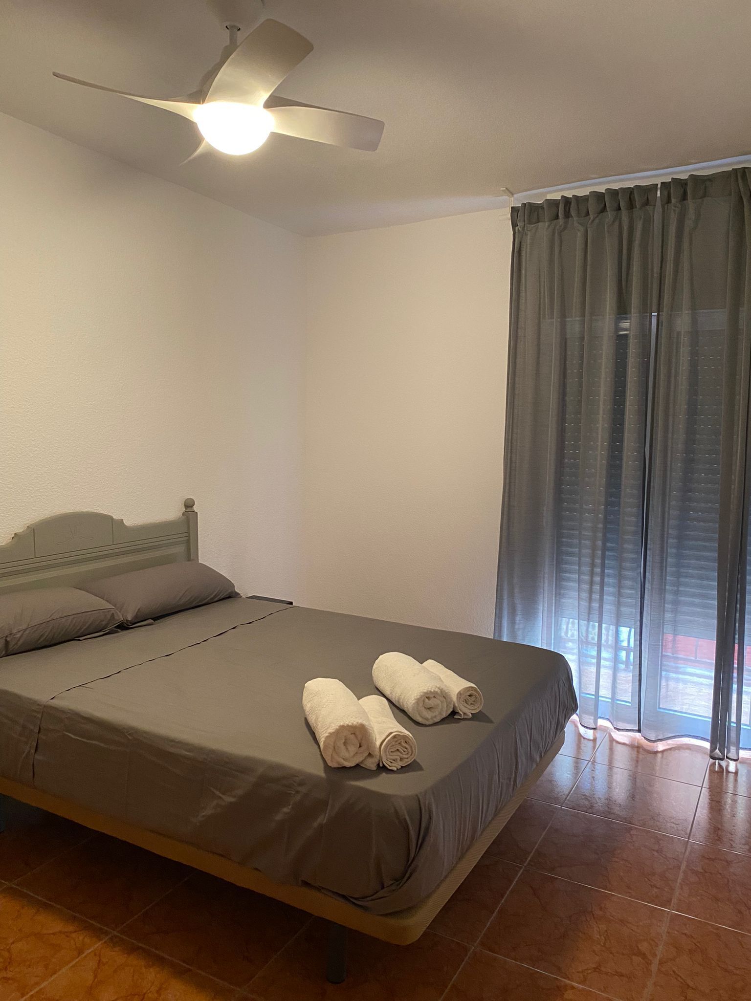 3 chambres, fer et planche à repasser, lit parapluie, Wi-Fi gratuit