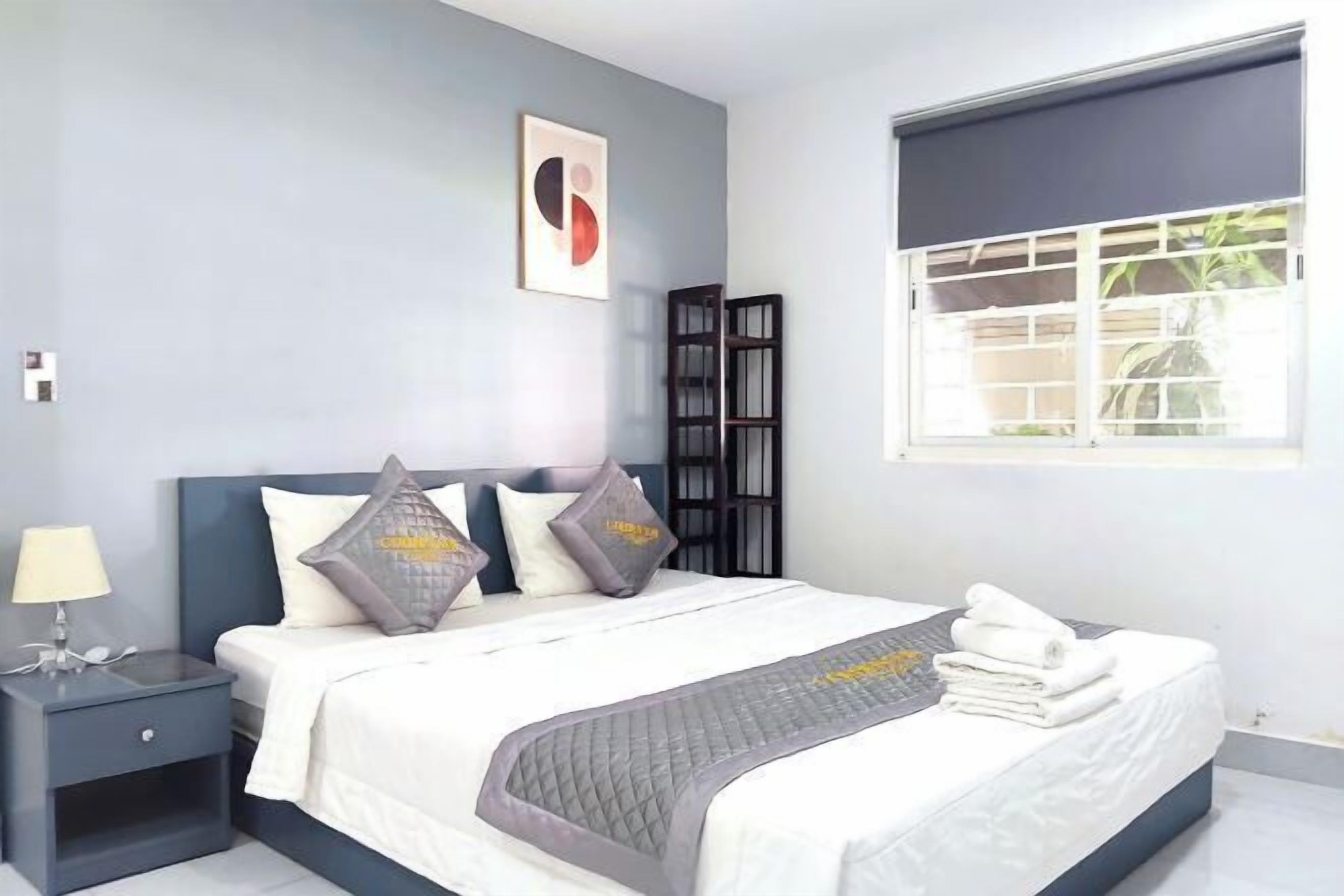 In-room safe, desk, blackout curtains, soundproofing