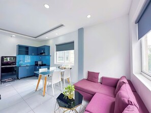 Comfort-herbergi fyrir tvo, tvö rúm - mörg rúm - borgarsýn | Öryggishólf í herbergi, myrkratjöld/-gardínur, hljóðeinangrun