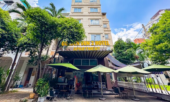 Πρόσοψη καταλύματος