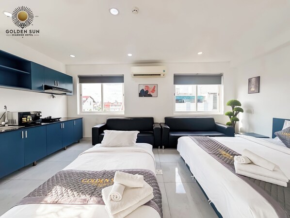 Panoramic Studio Suite, Multiple Beds, City View