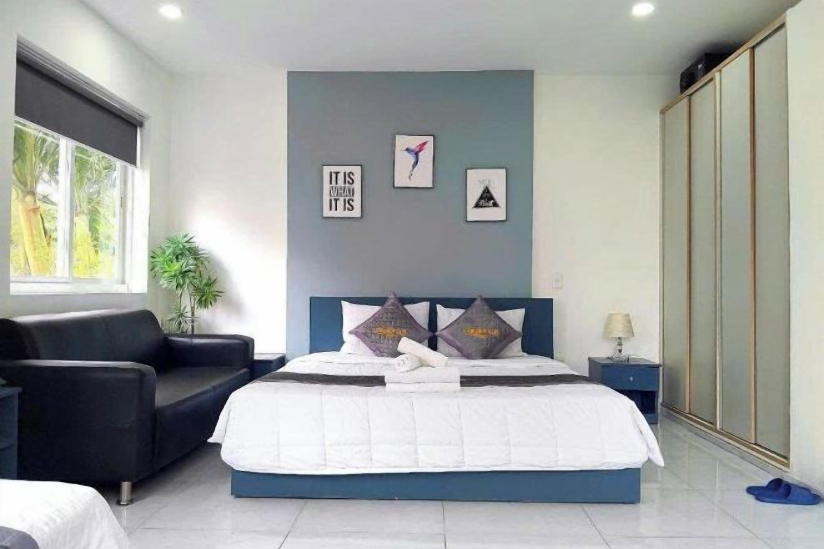 Zimmersafe, Verdunkelungsvorhänge, schallisolierte Zimmer