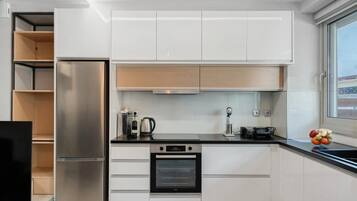 Cooktop, cafeteira/chaleira, chaleira elétrica, torradeira