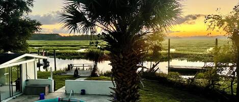 حمّام سباحة خارجي