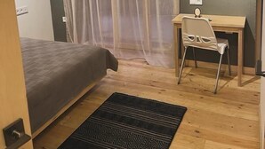 غرفة مزدوجة مريحة | مكواة/لوح كي وواي فاي مجانًا