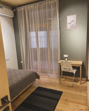 Comfort Double Room | Iron/ironing board, free WiFi - Blue Orange (Yerevan)