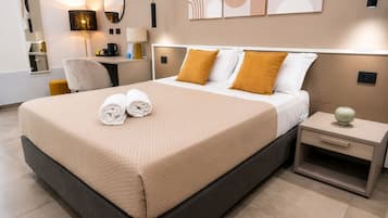 Tremannsrom – standard, ikke-røyk, privat bad | Memory foam-senger, minibar, skrivebord og skrivebord for bærbar PC