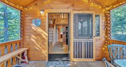 Private, Modern Log Cabin @ The Woodshed Lodge; Pet Friendly; Sleep 6