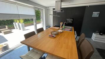 Mikrowelle, Ofen, Herdplatte, Geschirrspüler