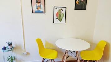 Individually decorated, free WiFi