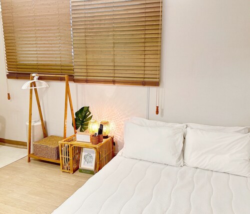 암사역 도보 5분거리. 편안하고 안락한 공간. 가성비 숙소