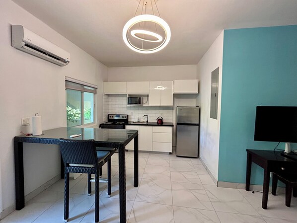 Mikroaaltouuni, uuni