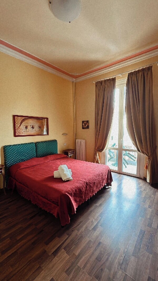 Room-viareggio Rooms Facing The Sea - Viareggio