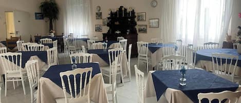 Habitación, 1 habitación, para fumadores, balcón | Salón de banquetes