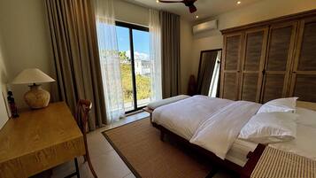 2 habitaciones, escritorio, tabla de planchar con plancha y wifi gratis