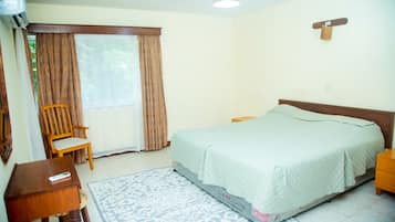 1 bedroom, in-room safe, desk, iron/ironing board