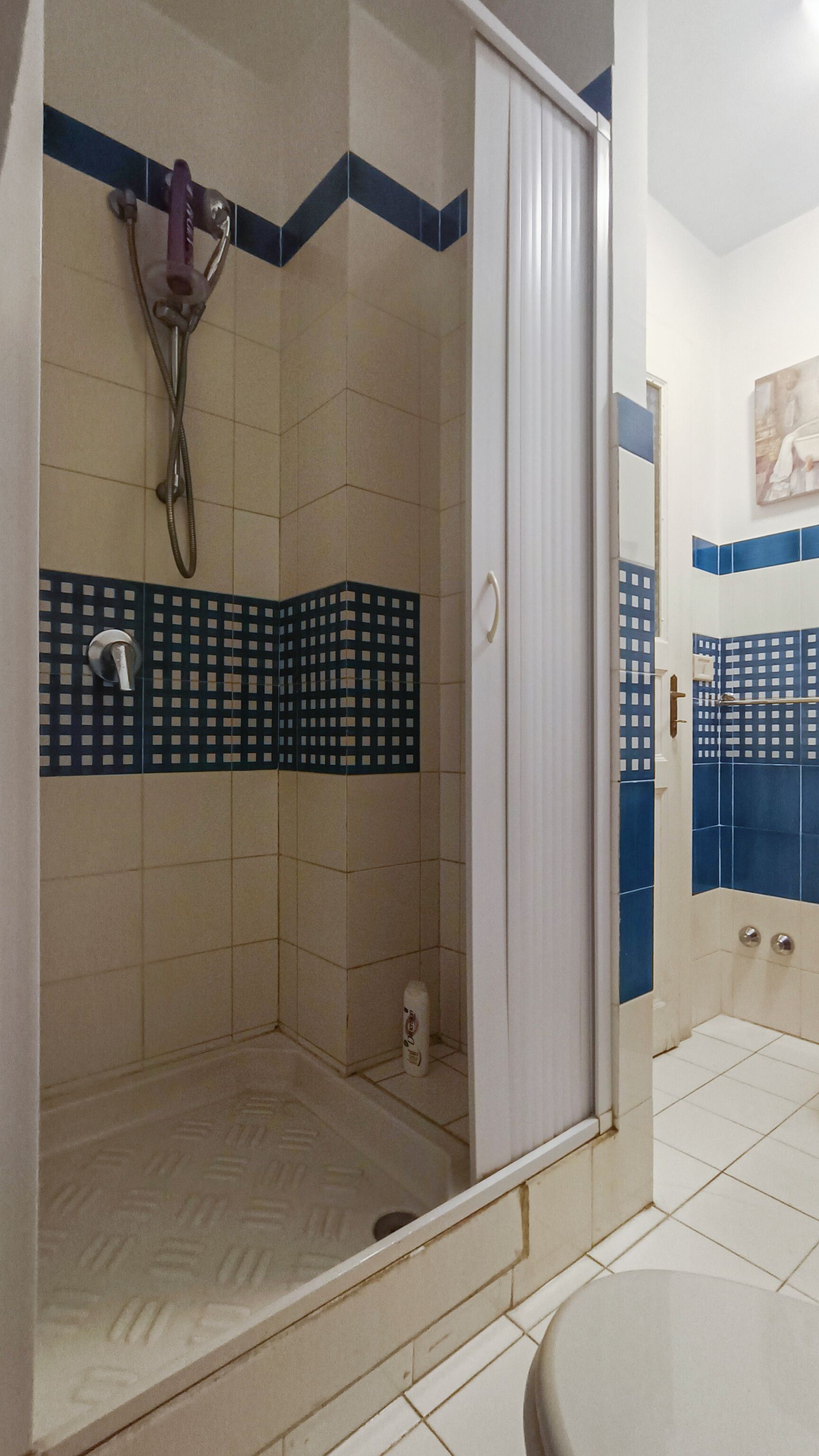 Doccia, asciugacapelli, bidet, asciugamani