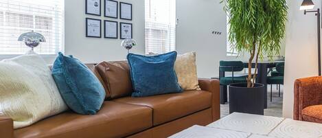 テレビ、テーブルサッカー台