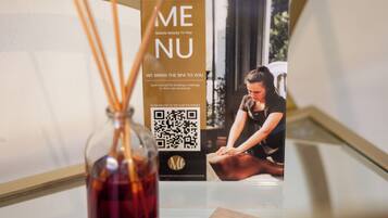 Massages aux pierres chaudes, massages des tissus profonds