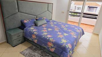 2 bedrooms, bed sheets