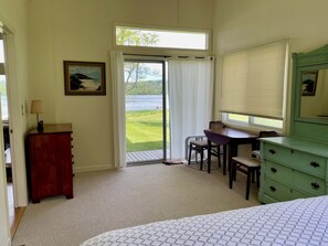 3 bedrooms, free WiFi, bed sheets - Lakefront 3-bedroom house in lower Berkshires with WiFi, AC (Salisbury)