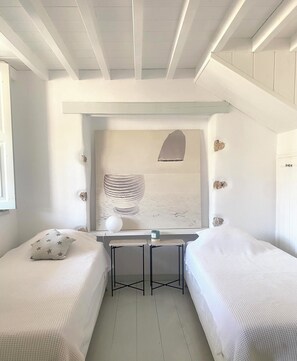 2 bedrooms, iron/ironing board, WiFi, bed sheets - Patmos Beach Stone House, in Sapsila. Slow living on the beach. (8H66+CCW Patmos Municipality, Greece)