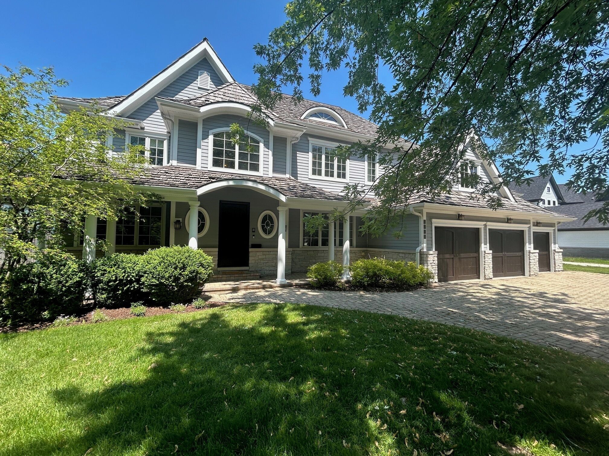 Spacious 5BR/6BA Gorgeous Home in Fabulous Northshore Chicago location!