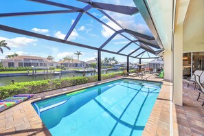 Indoor pool, a heated pool - Waterfront pool home, 4 bedroom + den, game room, dock, BBQ, 7 night discount (Marco Island)