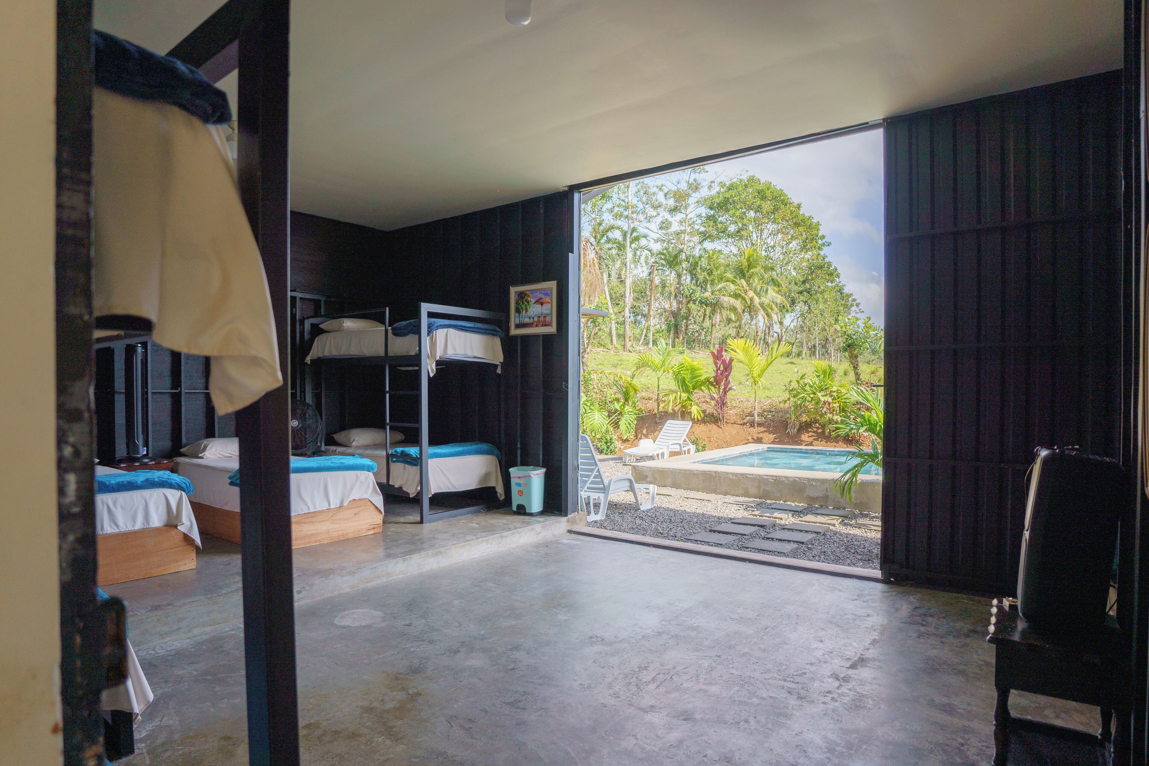 Individually furnished, free WiFi, bed sheets