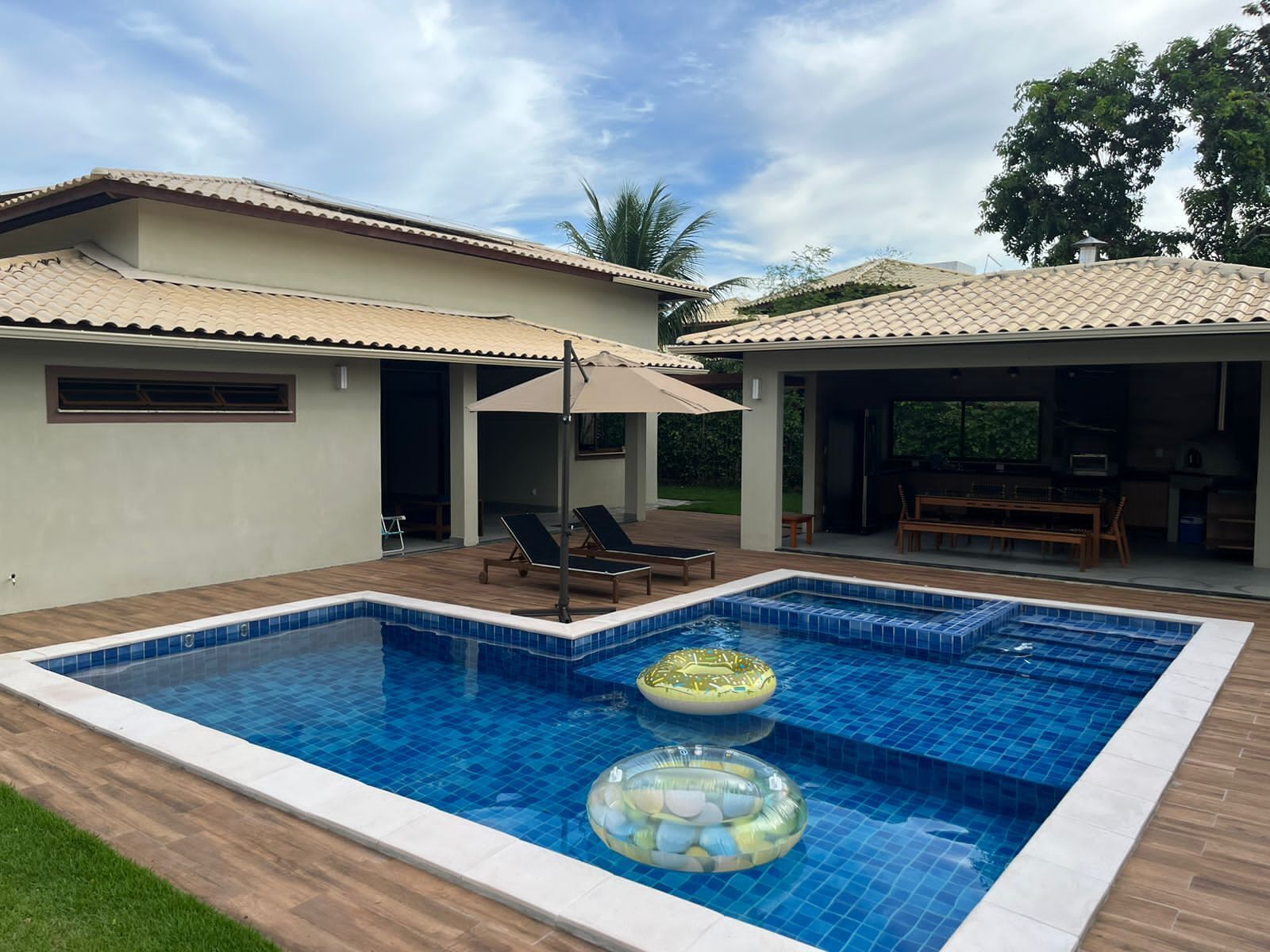 Indoor pool, outdoor pool