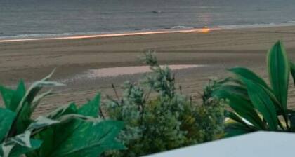 Cosy retreat, two steps from Beach