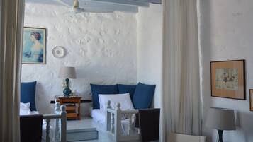 2 makuuhuonetta, silitysrauta/-lauta, Wi-Fi, vuodevaatteet