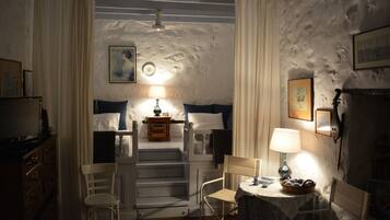 2 habitaciones, tabla de planchar con plancha, wifi y ropa de cama