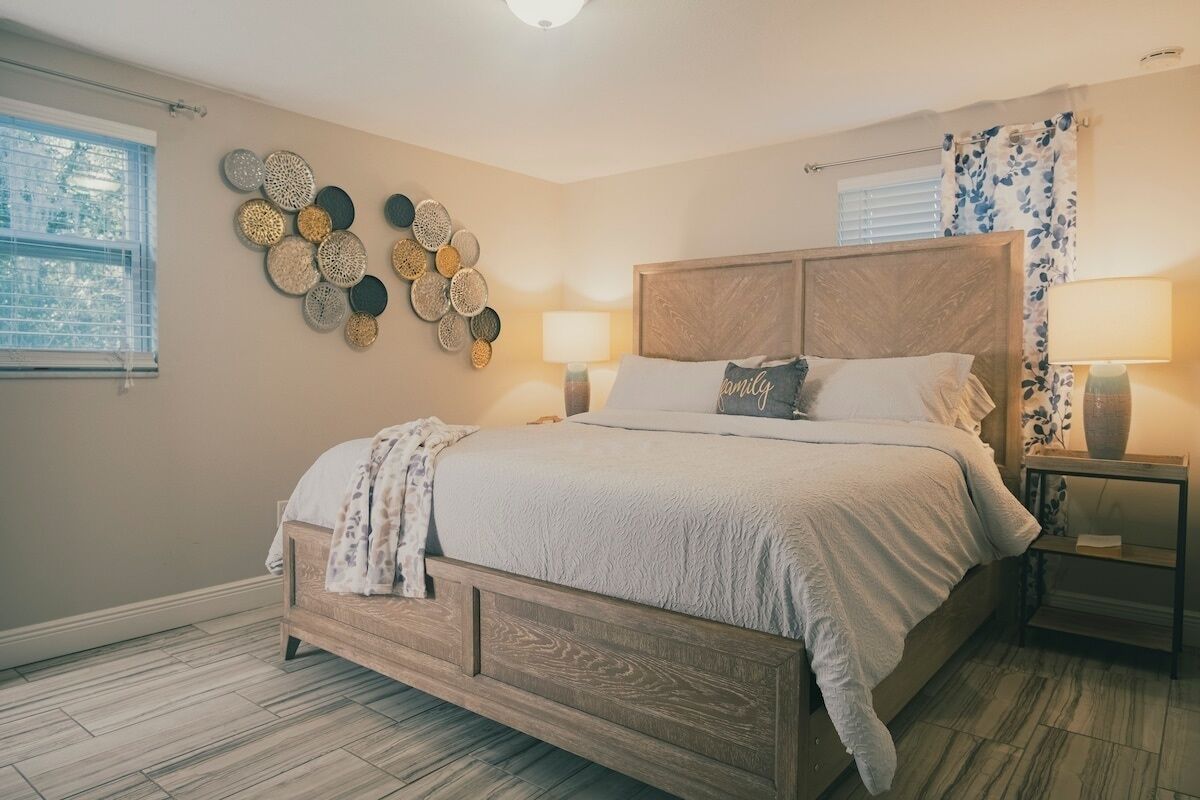 6 habitaciones, tabla de planchar con plancha y wifi gratis 