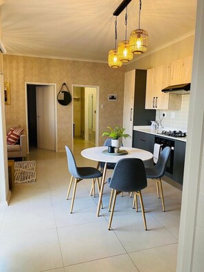 Dining - Cozy retreat in Carlswald (Midrand)