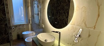 Luxury Central Apartment near the port [Corso Marconi Boutique Apartment]