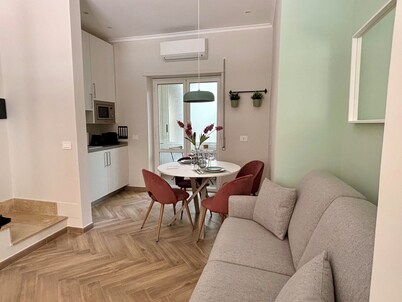Luxury Central Apartment near the port [Corso Marconi Boutique Apartment]