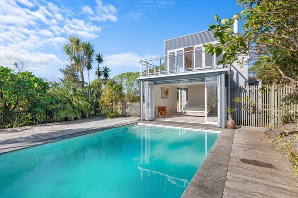 Salt water pool