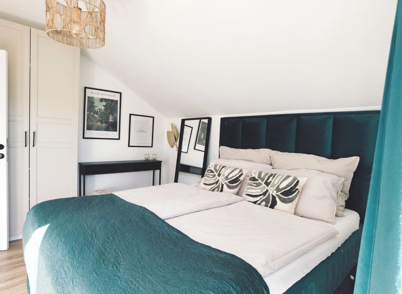 3 camere, una scrivania, ferro/asse da stiro, Wi-Fi