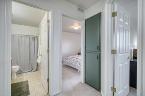 3 habitaciones, escritorio, wifi gratis y ropa de cama 