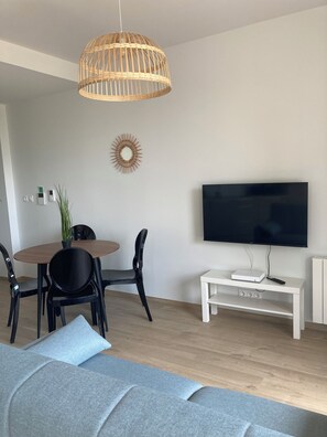 TV - Superbe F2 Neuf Carrefour Europe Chamalières Centre (Chamalières)