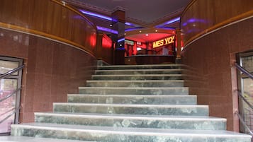 Overnatningsstedets indgangsparti