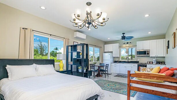 1 bedroom, iron/ironing board, WiFi, bed sheets - Hilo Town Center Studio (Hilo)