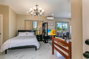 1 chambre, fer et planche à repasser, Wi-Fi, draps fournis