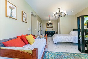 1 habitación, tabla de planchar con plancha, wifi y ropa de cama 