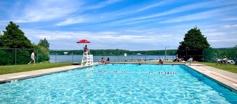 Pine Hollow w/HotTub · Fireplace · Games · KingBed · Pet Friendly · Hiking