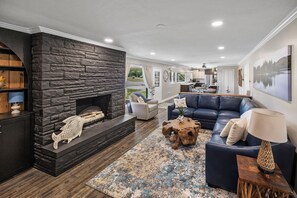 TV connectée, cheminée